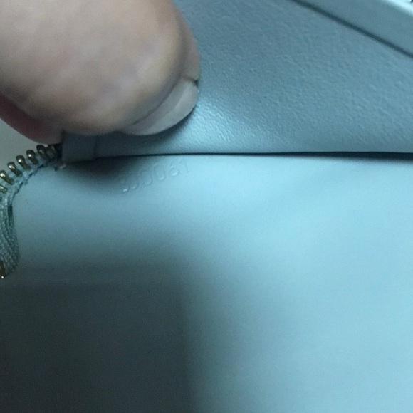 AUTHENTIC LOUIS VUITTON VERNIS GOLD ZIPPER WALLET - Picture 12 of 16